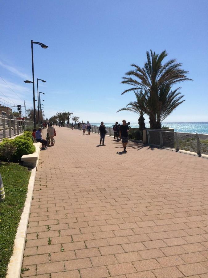 Appartamento - Terrazzo Vivibile Vista Mare, Wi-Fi Gratuito Vallecrosia Exterior photo